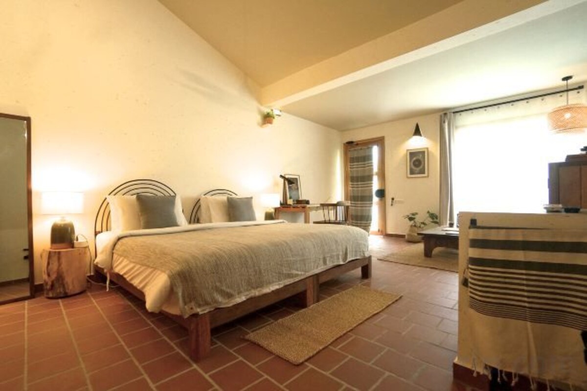 Theato Studio Villa 1 King bed