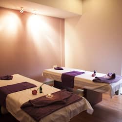Couples treatment room(s), body treatments, aromatherapy, body scrubs