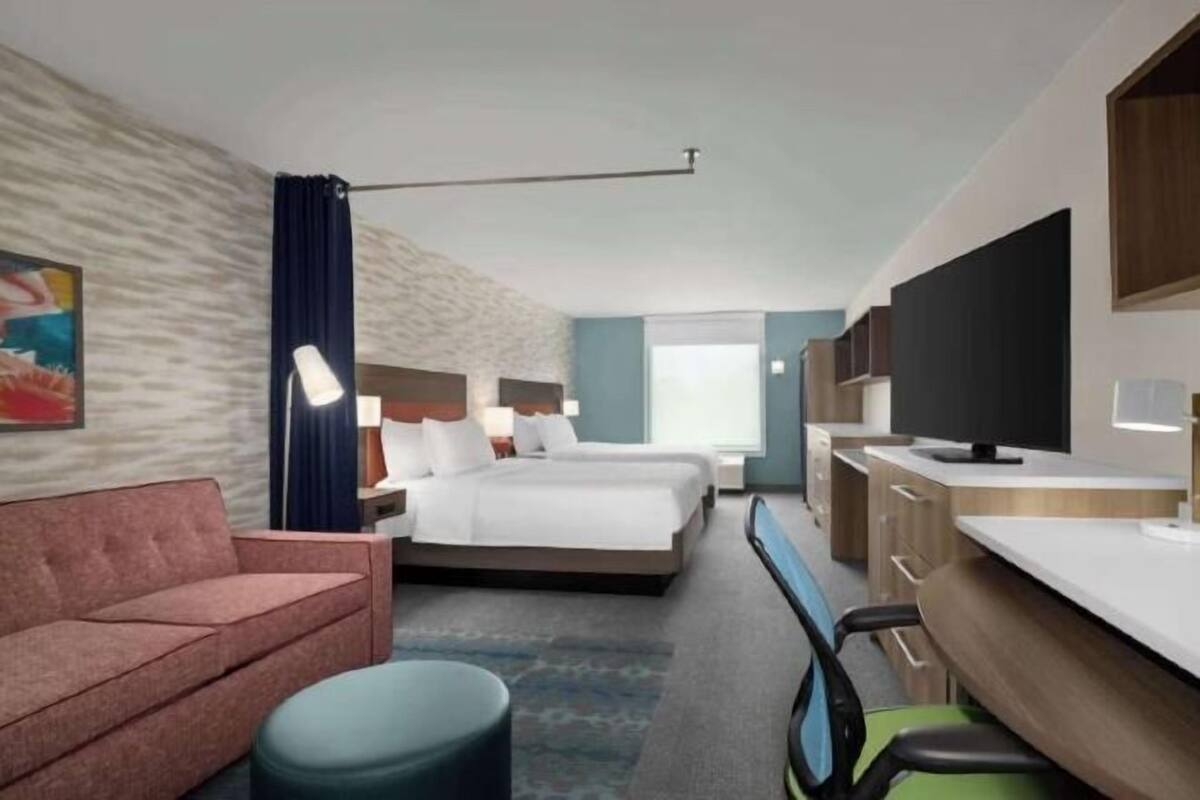 Desk, iron/ironing board, free cribs/infant beds, free WiFi