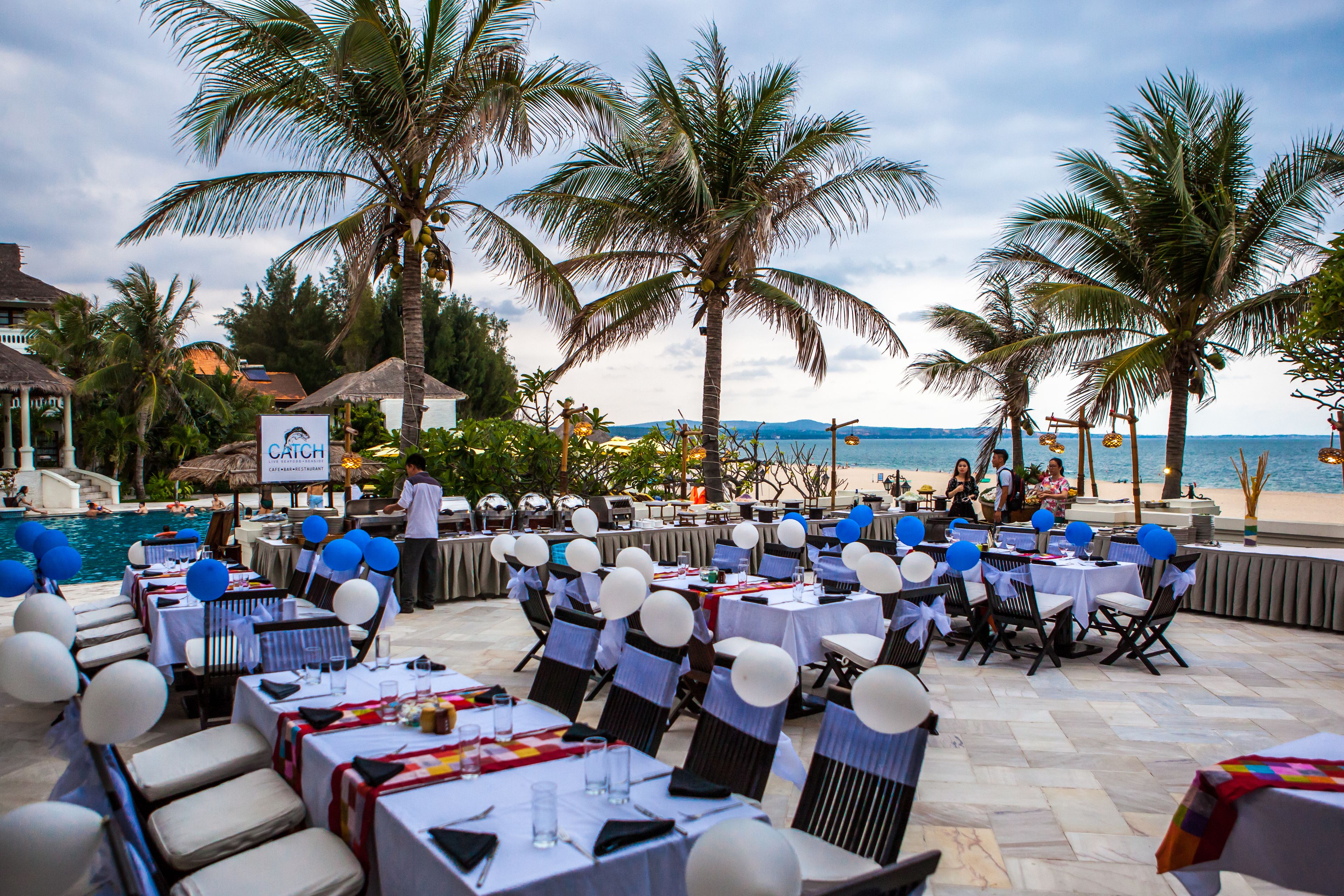 breakfast, lunch, dinner served; international cuisine, beach views