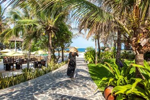Garden - Allezboo Beach Resort & Spa (Phan Thiet)