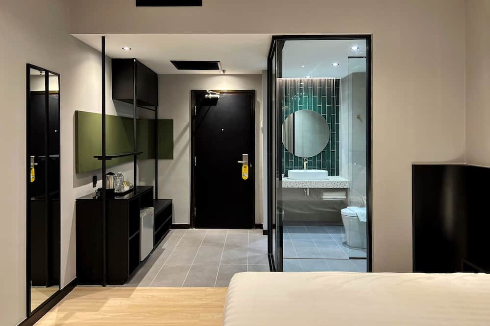 Crystal Crown Kuala Lumpur