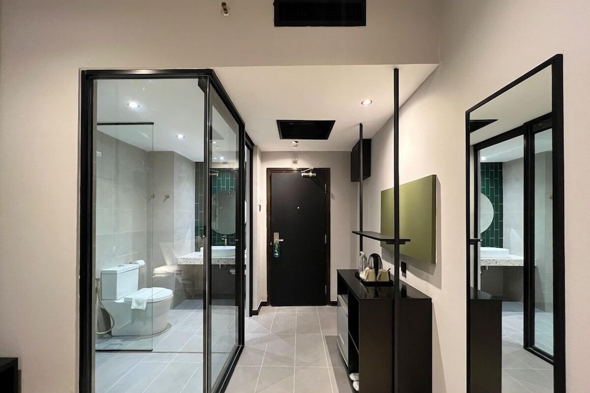 Ruby Twin Room (Newly Renovated)