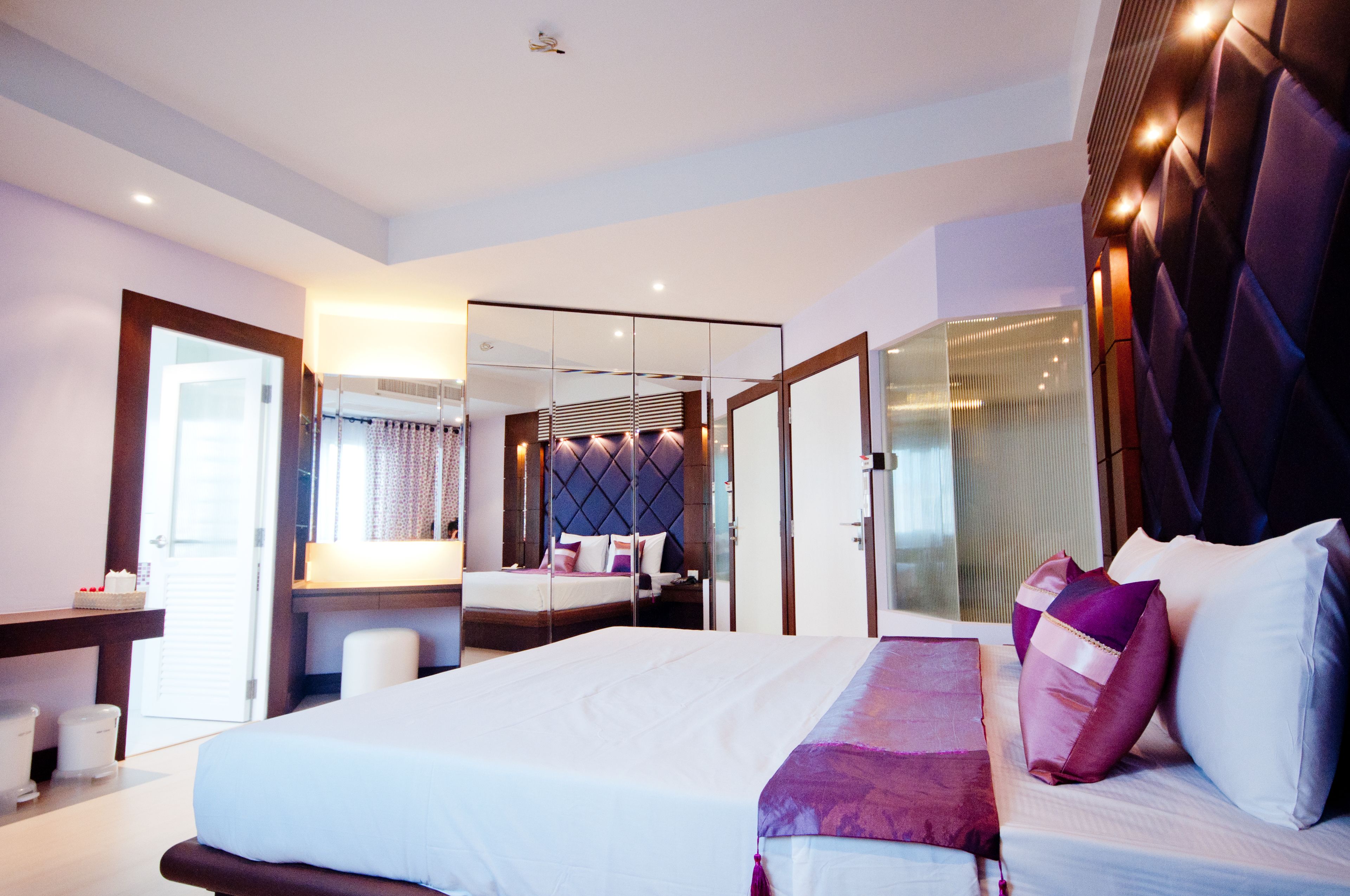 Junior Suite | Minibar, desk, blackout curtains, free WiFi