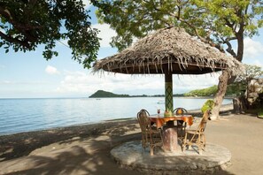 Breakfast, lunch, dinner served; Indonesian cuisine, beach views