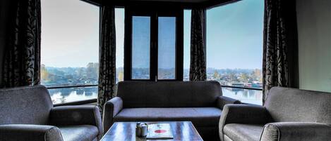 Presidential Suite | Living area | LED TV