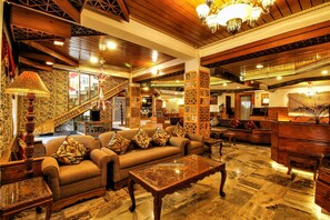 บริเวณนั่งเล่นที่ล็อบบี้