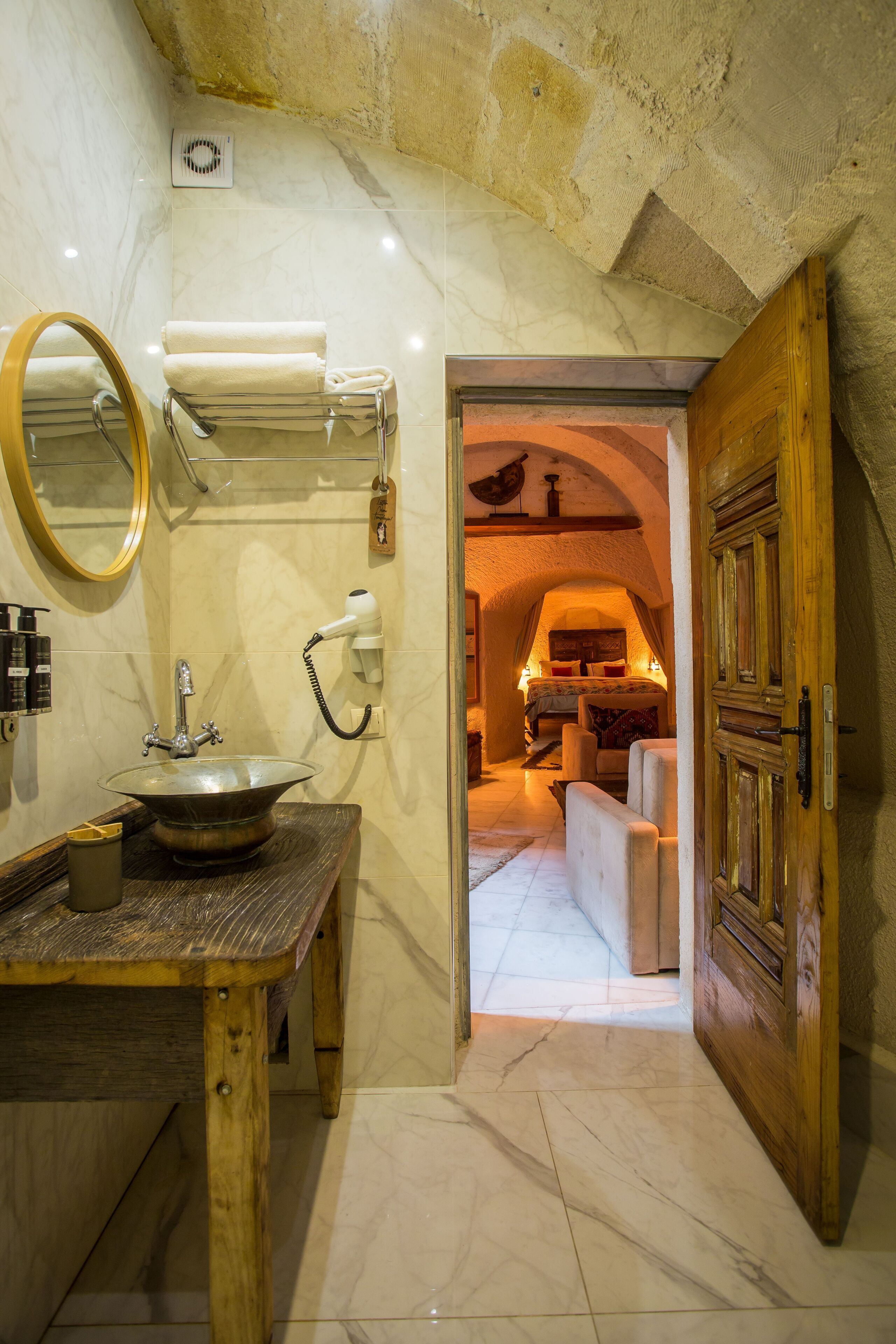 cave suite | living area