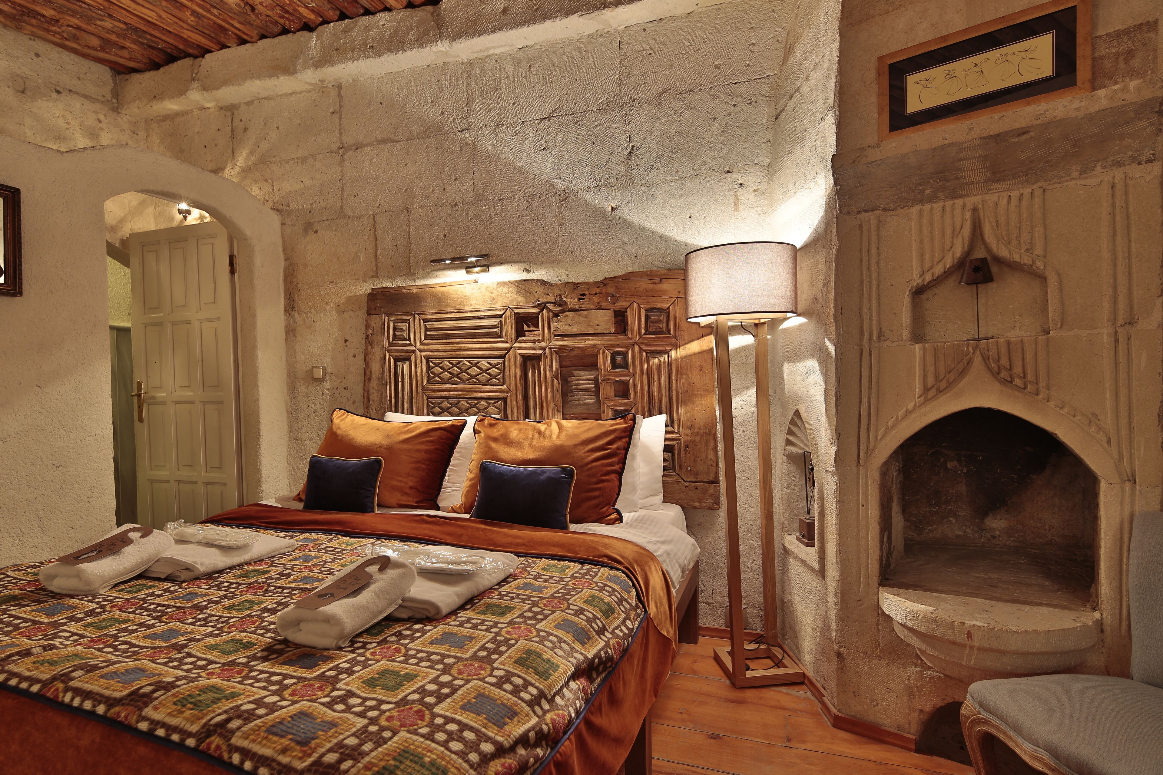 deluxe room | premium bedding, individually decorated, iron/ironing board