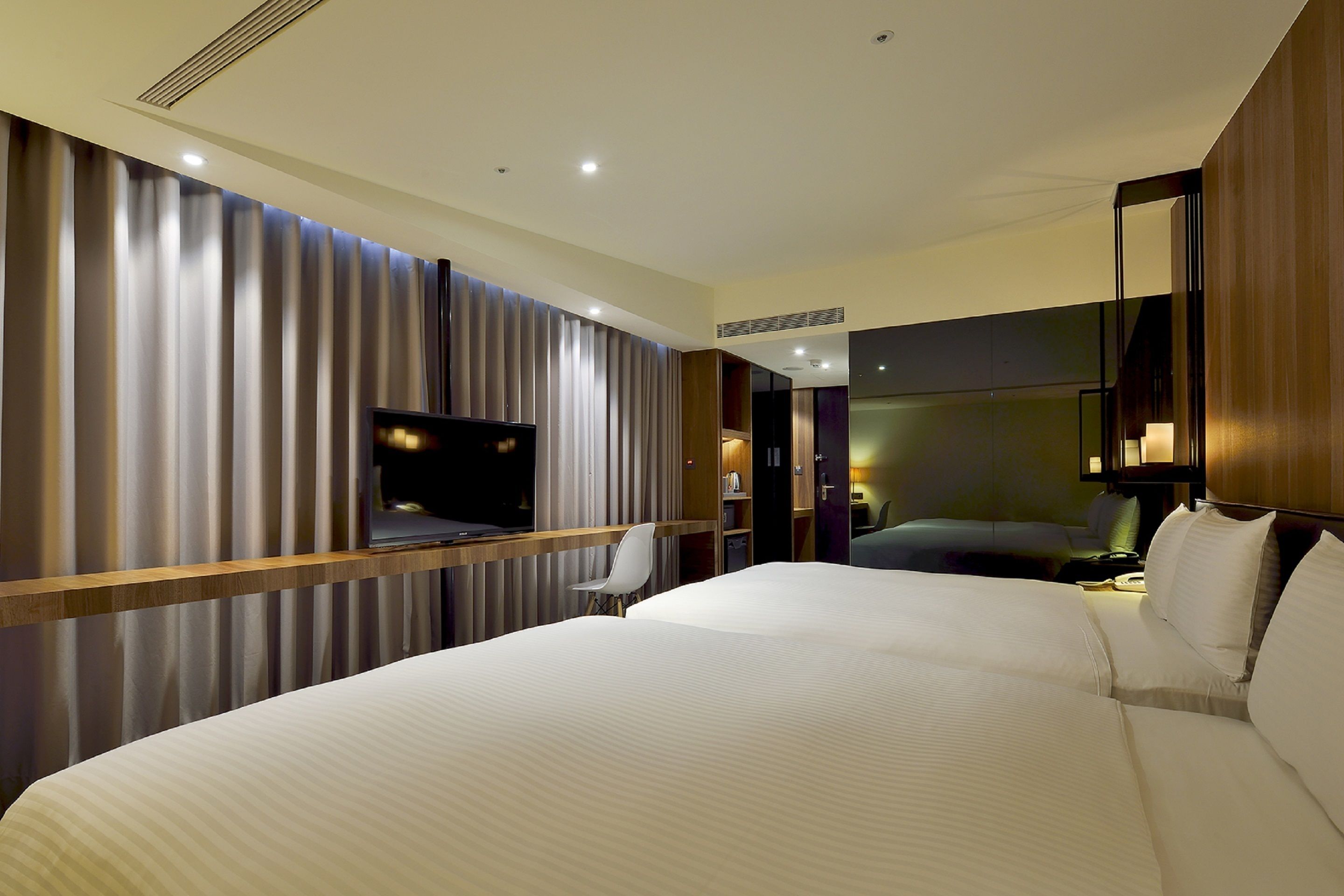 family room | desk, iron/ironing board, free wifi, bed sheets