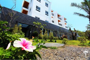 Courtyard - Bay Forest Boutique Hotel (Hengchun)