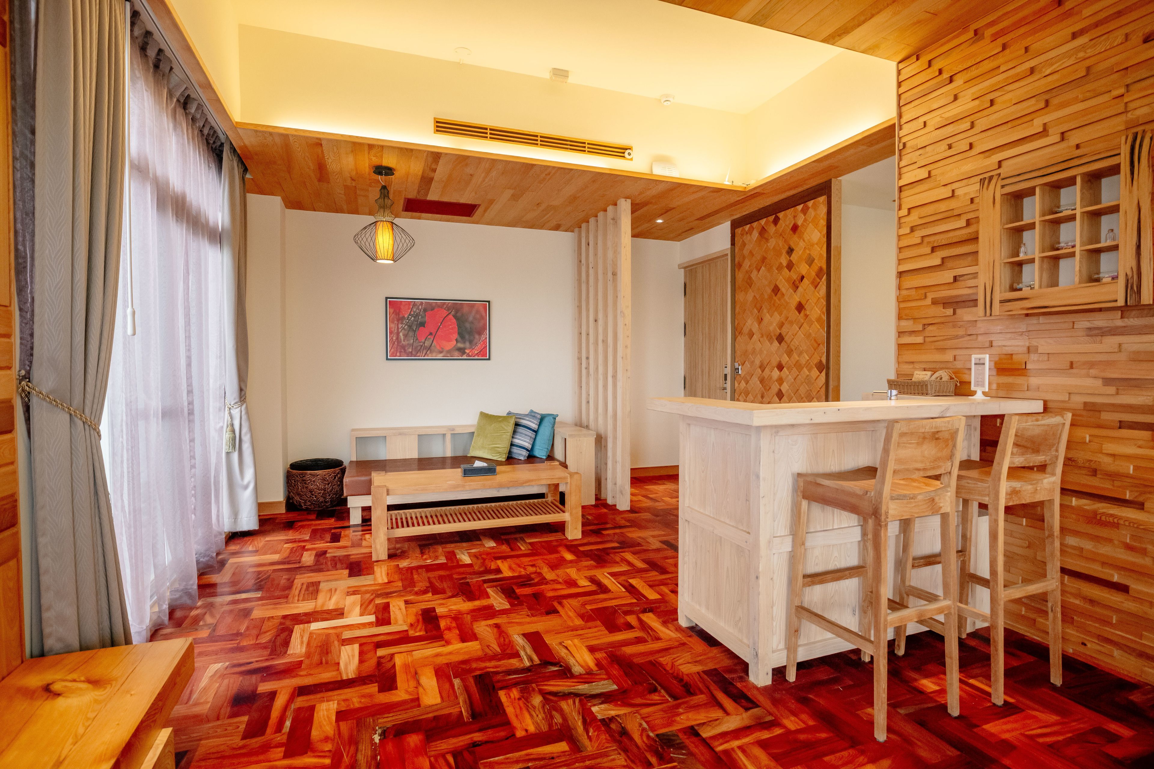 deluxe standard room | living area | 55-inch lcd tv with digital channels, tv