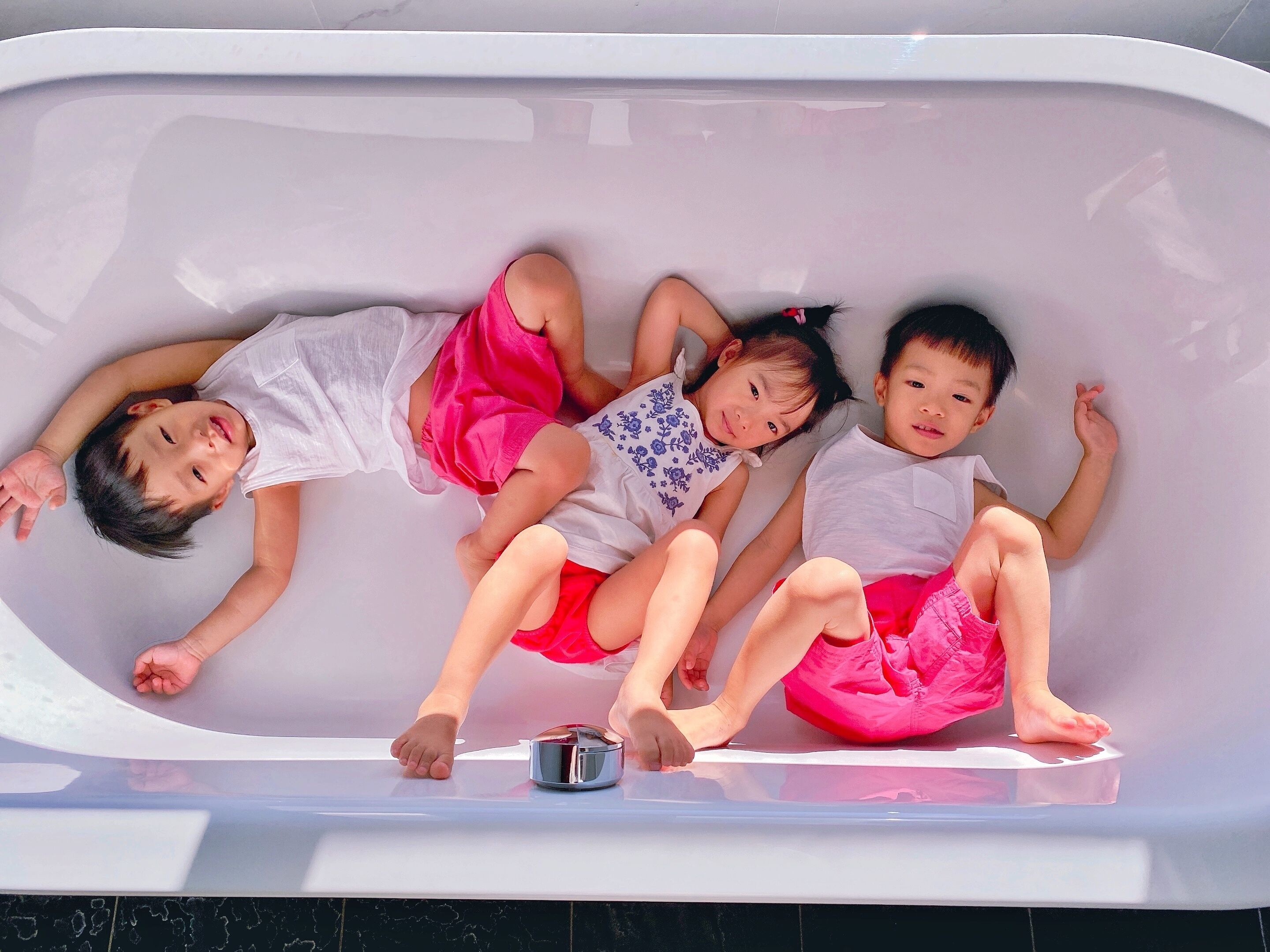 separate bathtub and shower, deep-soaking bathtub, free toiletries