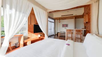 Sengetøy av topp kvalitet, dundyner, senger med overmadrass og minibar