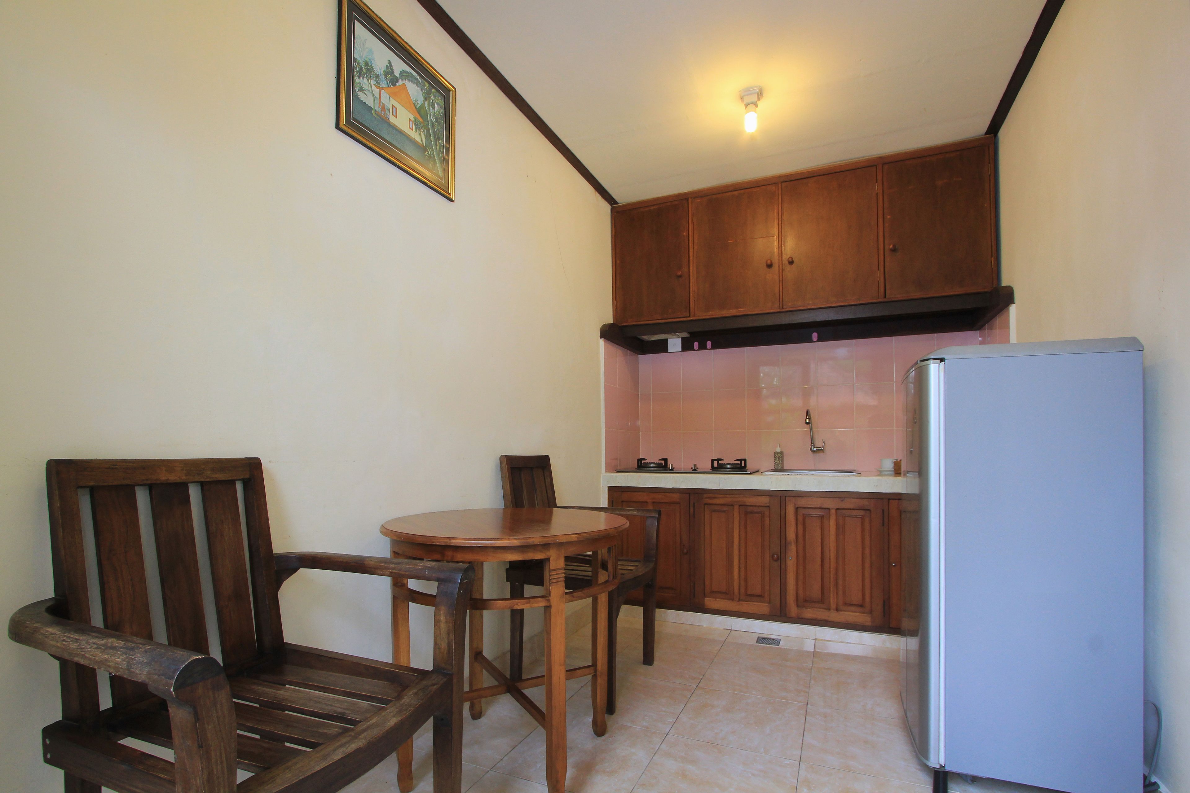 studio | private kitchen | fridge, electric kettle