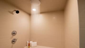 Phòng Suite, 1 giường cỡ king, bồn tắm thủy lực | Buồng tắm vòi sen