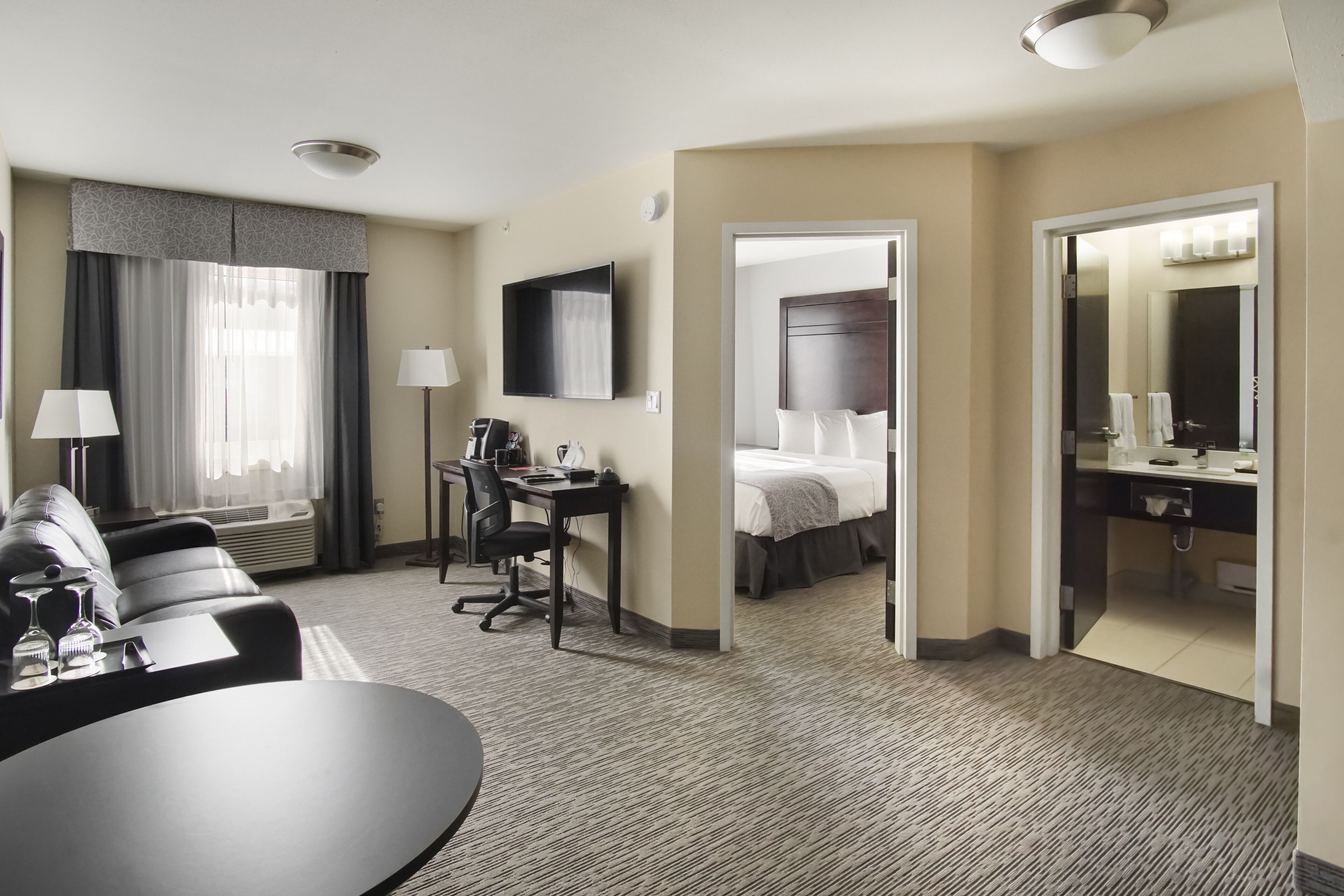 family room, 2 bedrooms | premium bedding, individually furnished, desk, laptop workspace