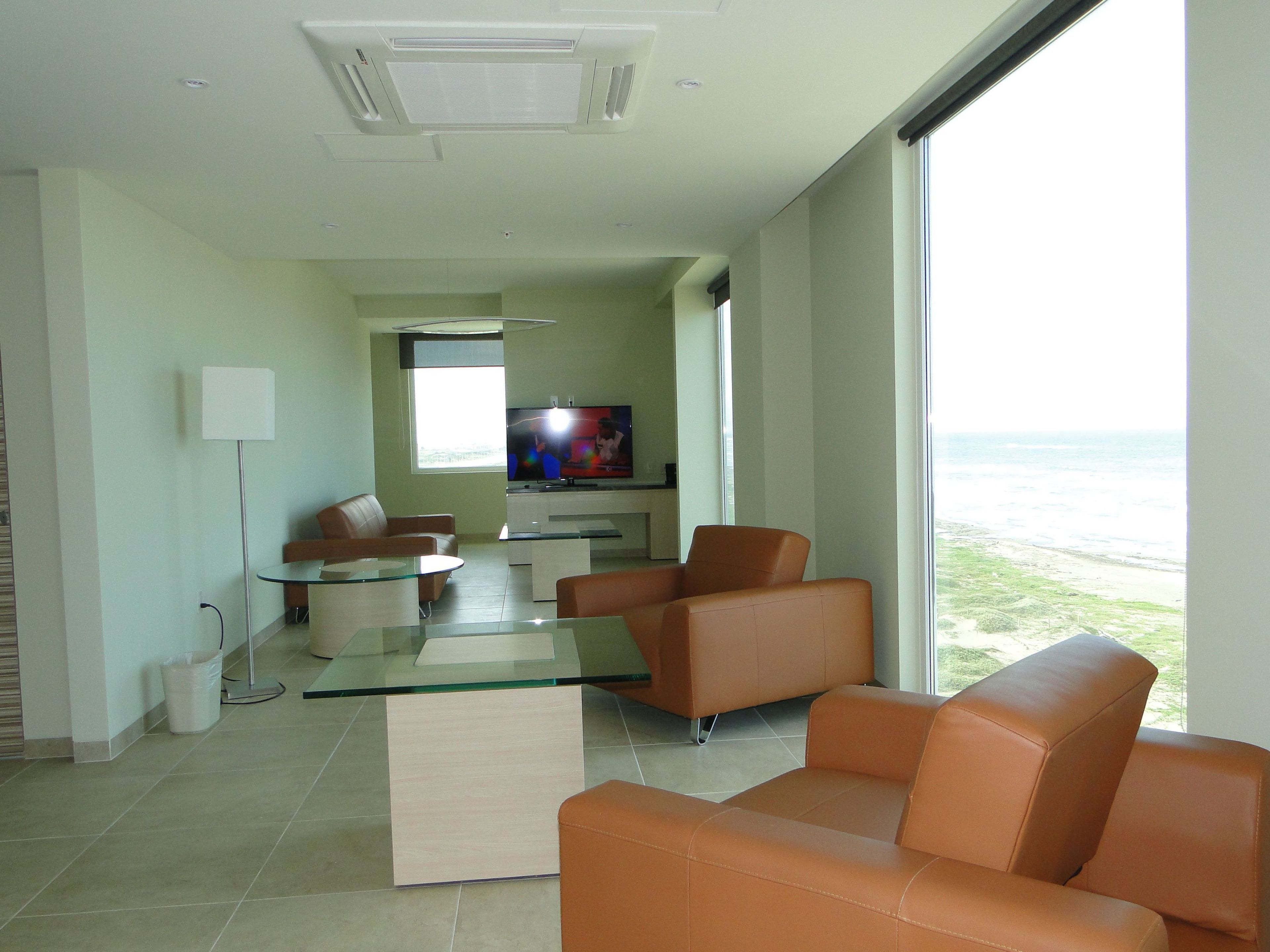 Suite, 1 King Bed, Oceanfront