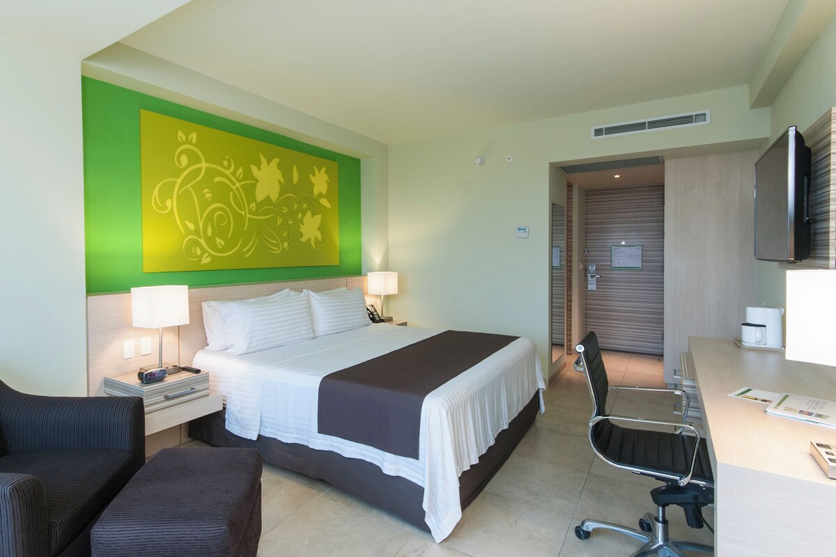 In-room safe, desk, iron/ironing board, WiFi (free)