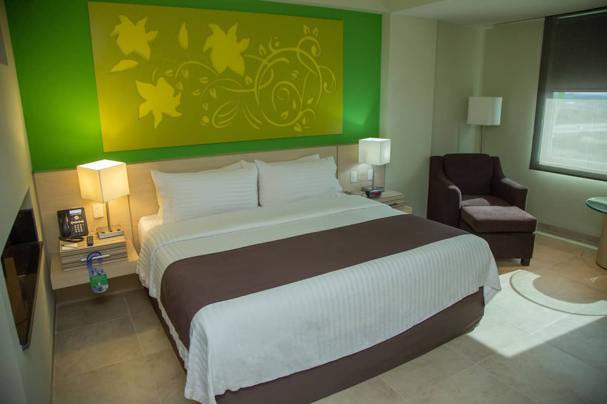 In-room safe, desk, iron/ironing board, free WiFi