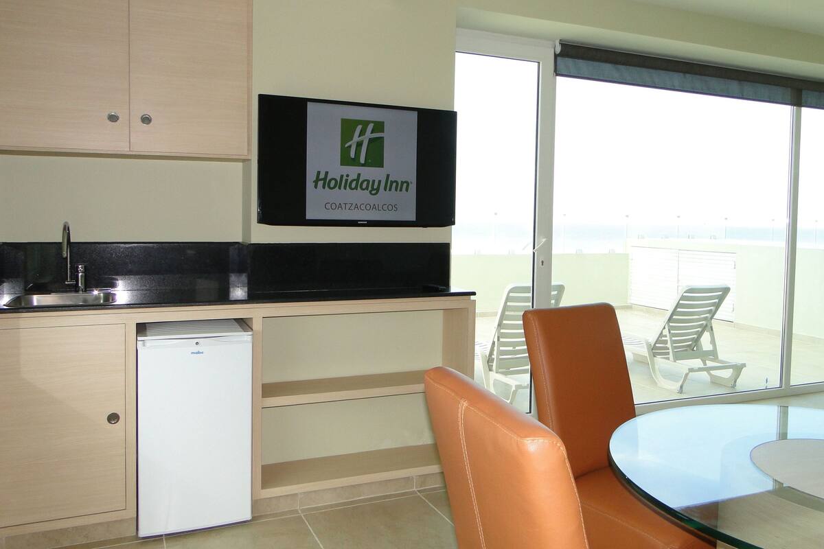 In-room safe, desk, iron/ironing board, free WiFi