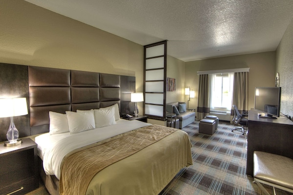 Egyptian cotton sheets, premium bedding, down comforters, pillowtop beds