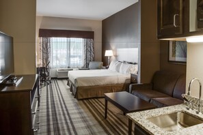 Desk, iron/ironing board, free cribs/infant beds, rollaway beds - Holiday Inn Express & Suites Nevada by IHG (Nevada)