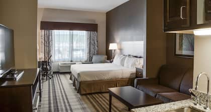 Holiday Inn Express & Suites Nevada by IHG