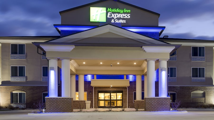 Holiday Inn Express & Suites Nevada by IHG