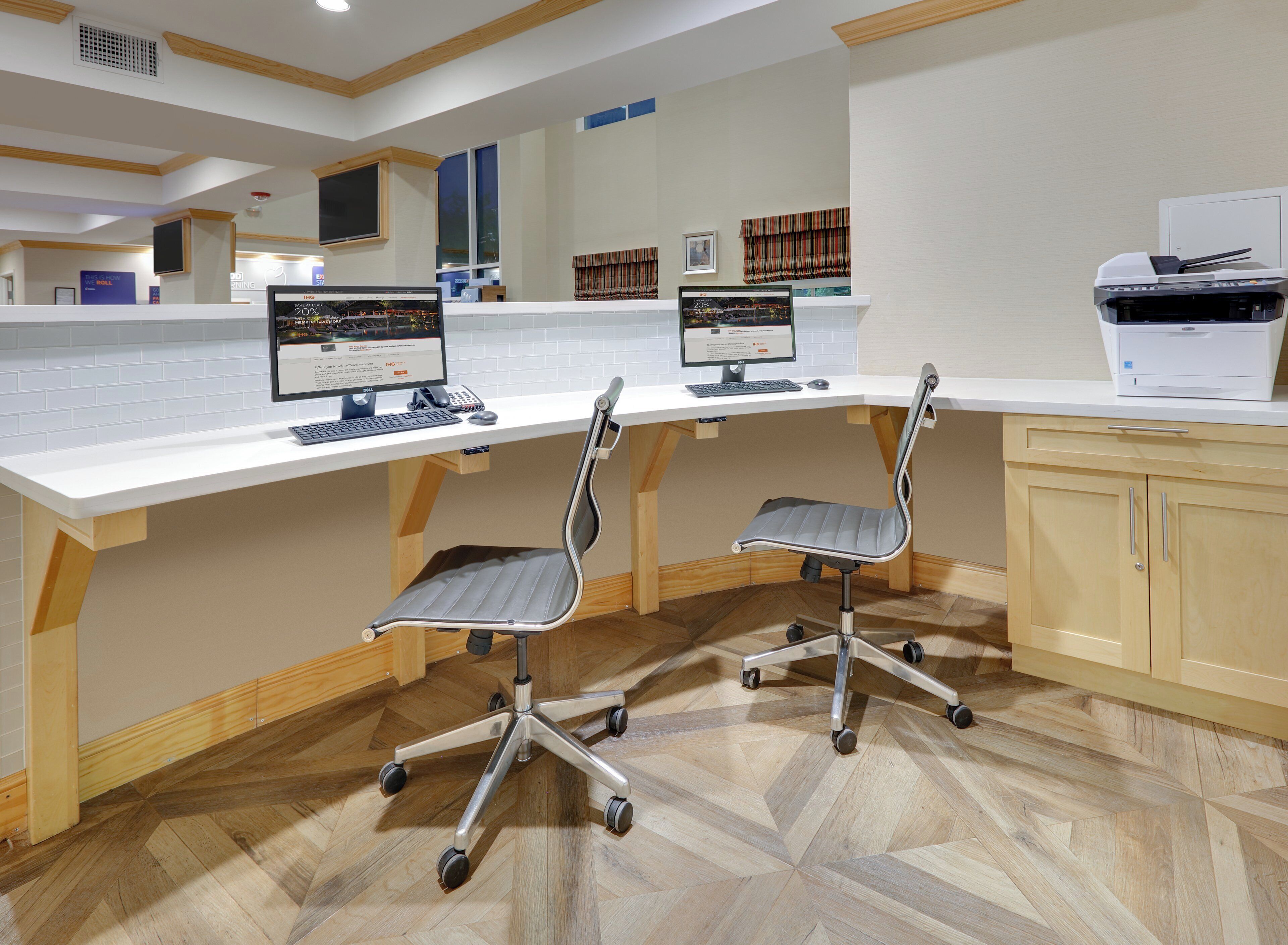 Photo - Holiday Inn Express  & Suites San Antonio Se