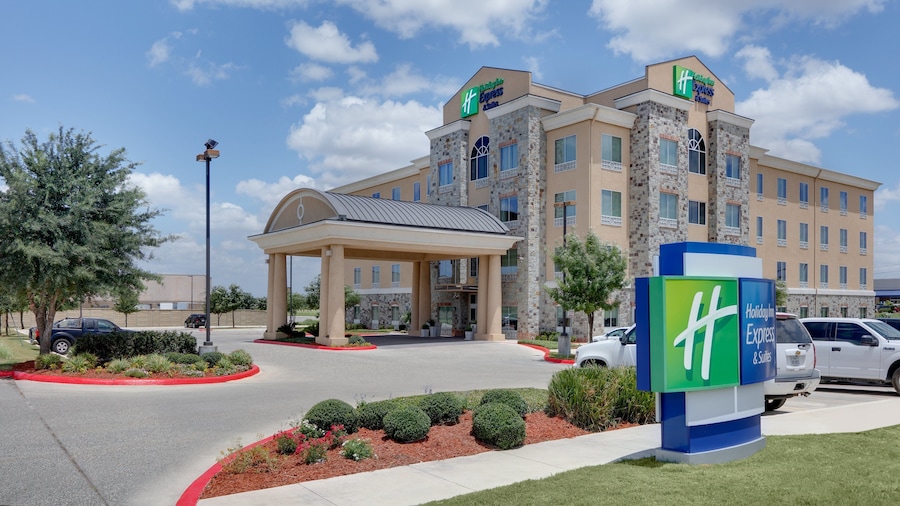 Holiday Inn Express & Suites San Antonio - Brooks City Base by IHG