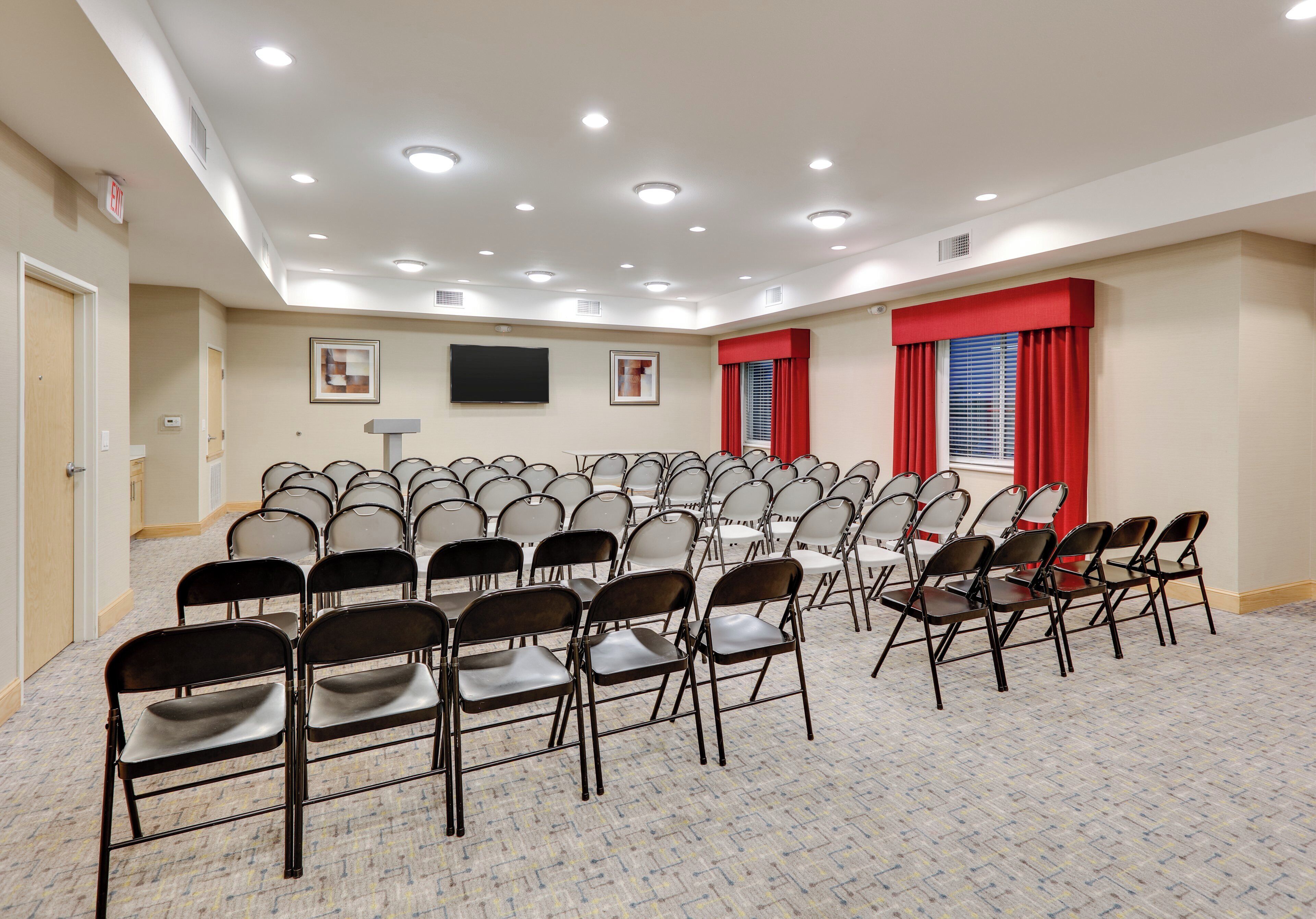 Photo - Holiday Inn Express  & Suites San Antonio Se