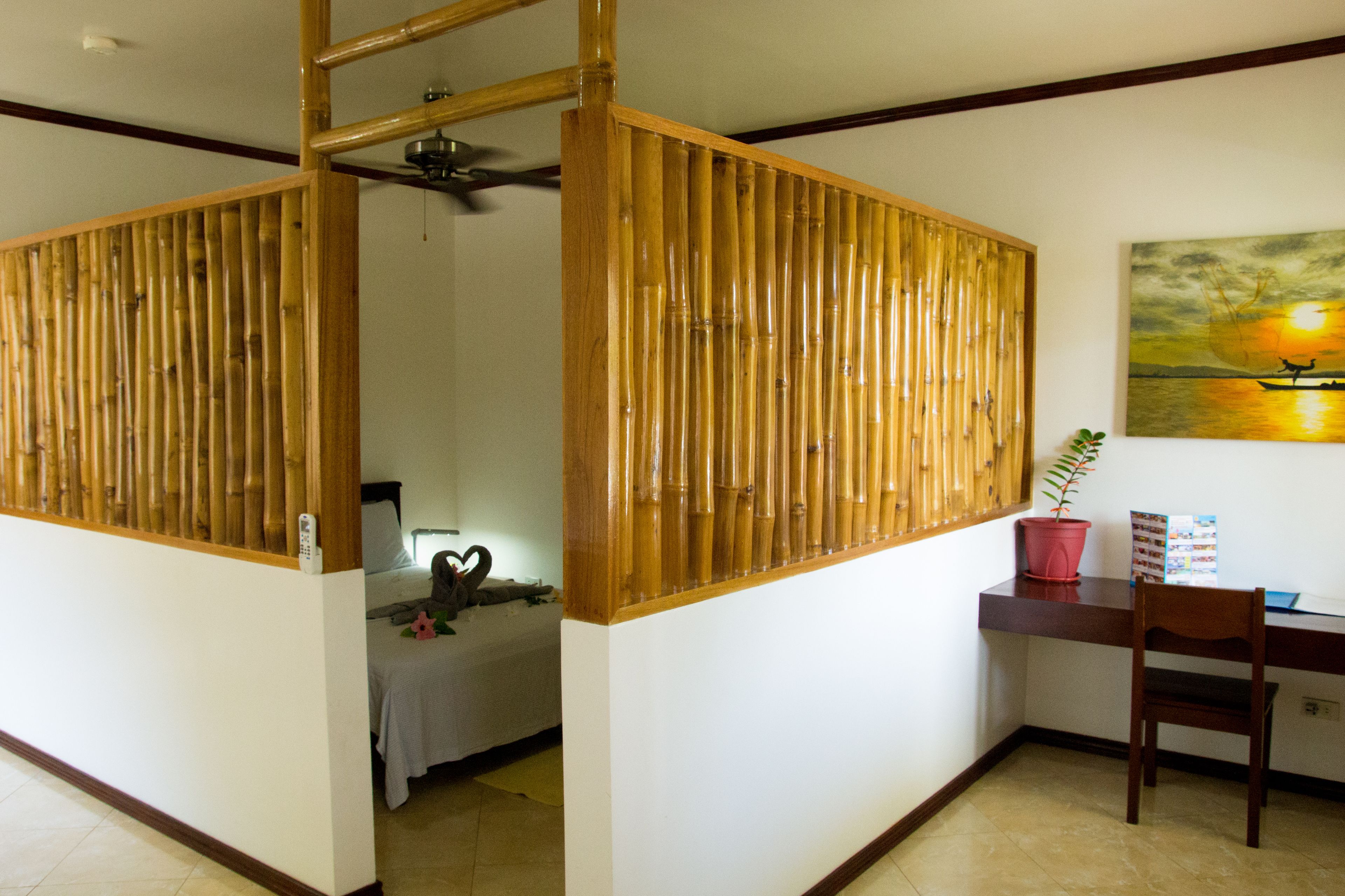 deluxe room | 1 bedroom, minibar, in-room safe, desk