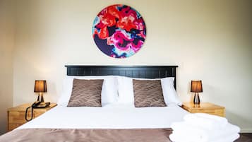 Queen Room - Accessible | Down duvets, individually decorated, individually furnished, desk