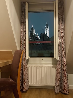 Grand-studio | Ylelliset vuodevaatteet, ilmainen Wi-Fi