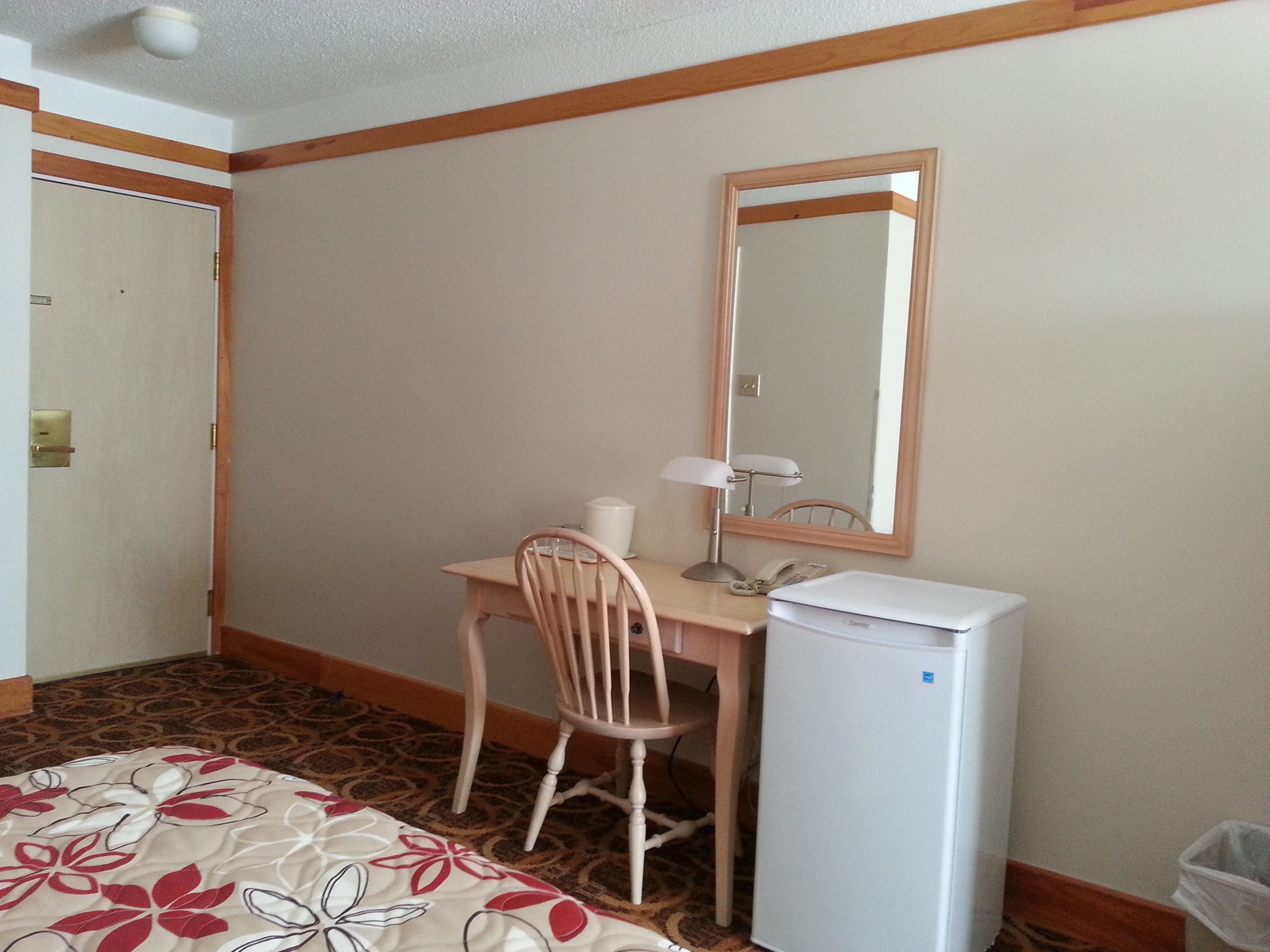 standard room, 1 queen bed | room amenity