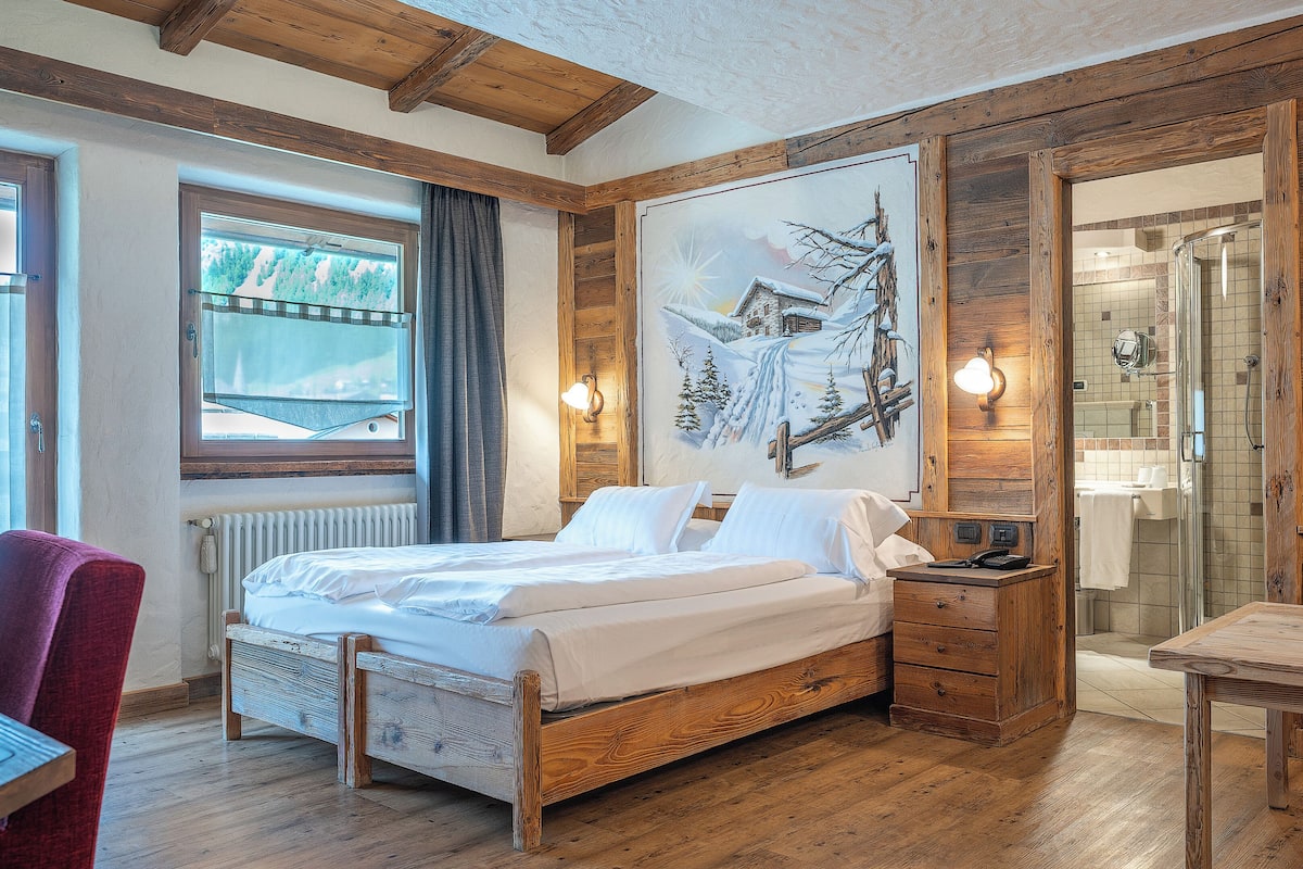 Junior Room, Mountain View