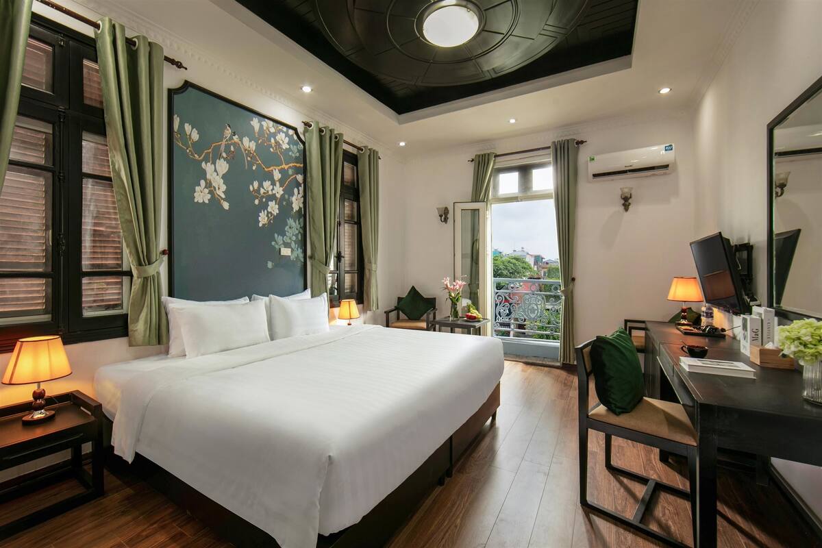 Premium bedding, memory foam beds, minibar, in-room safe