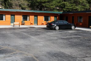 Free self-parking - Rodeway Inn Harlan (Harlan)