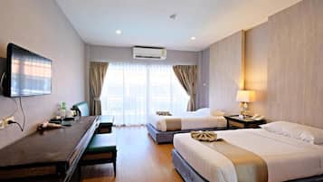 Minibar, individually decorated, individually furnished, free WiFi