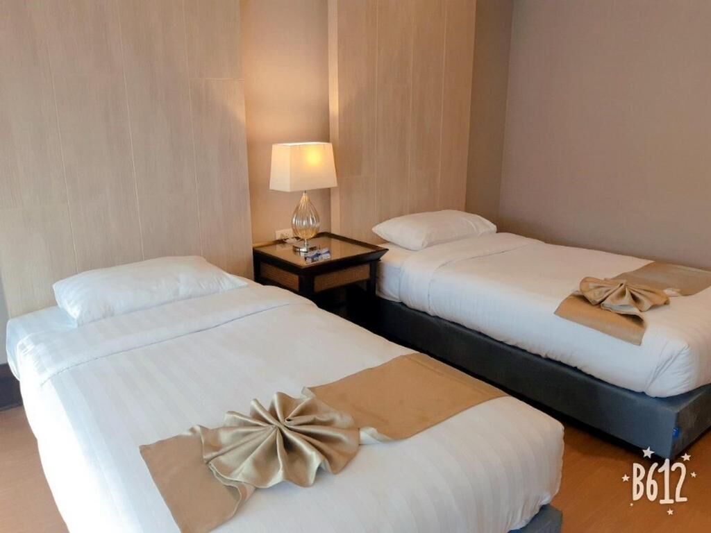 Superior-Zweibettzimmer, Balkon, Poolblick