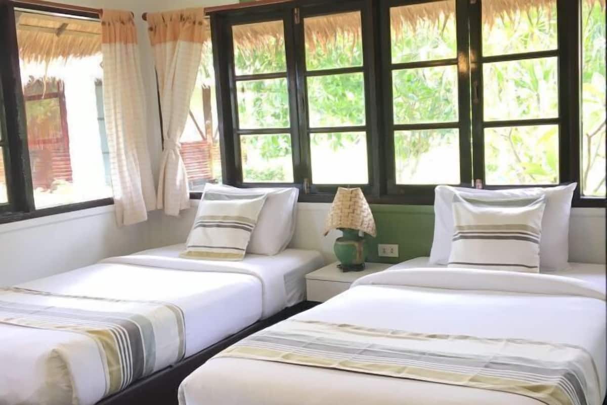 Blackout drapes, bed sheets