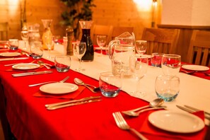 Dinner served - Hotel L'Aigle (Valmeinier)