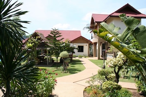 Exterior detail - Long Beach Inn (Sam Roi Yot)