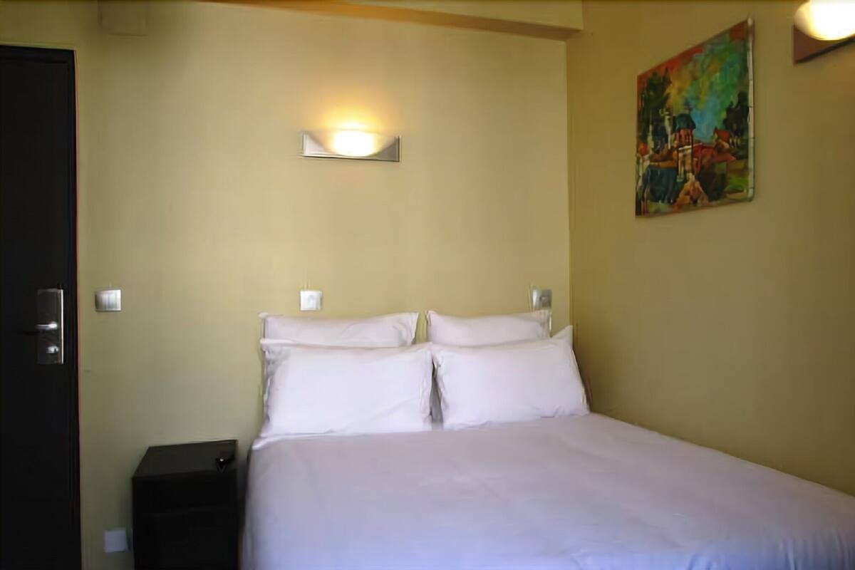 Superior Double Room | WiFi (free), bed sheets
