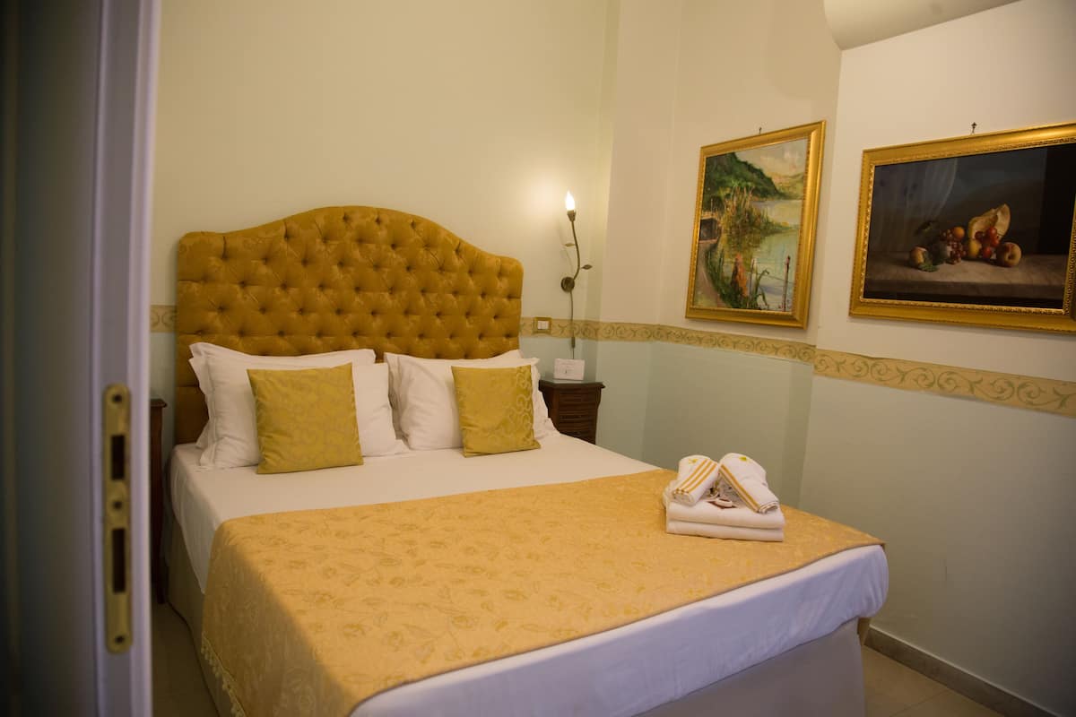 1 slaapkamer, luxe beddengoed, een minibar, een kluis op de kamer