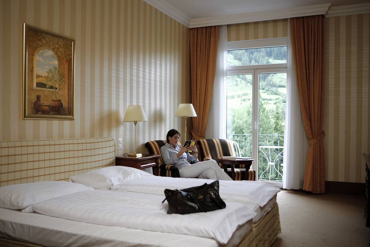 In-room safe, WiFi (free)