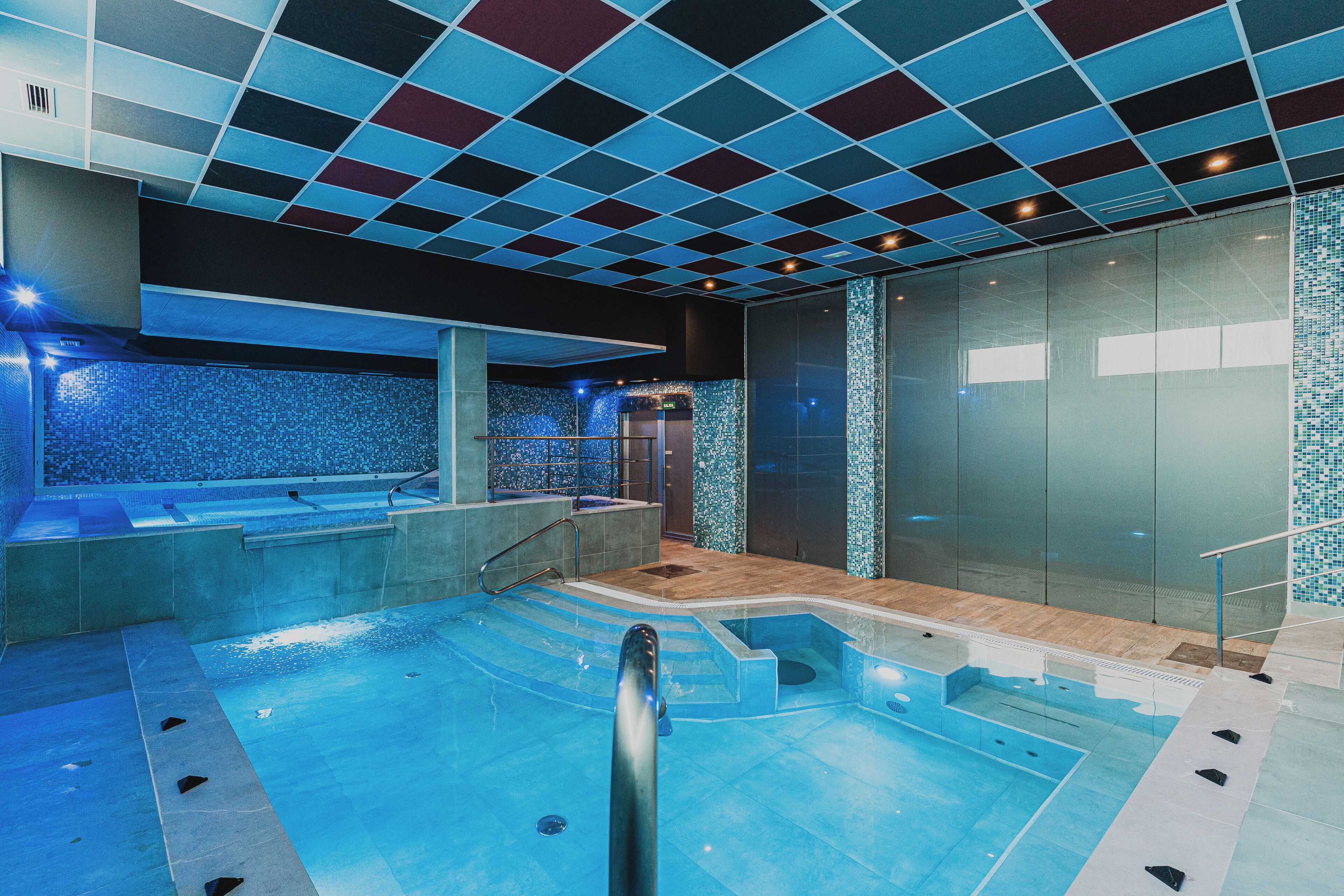 Hot tub, steam room, body treatments, hydrotherapy, body wraps