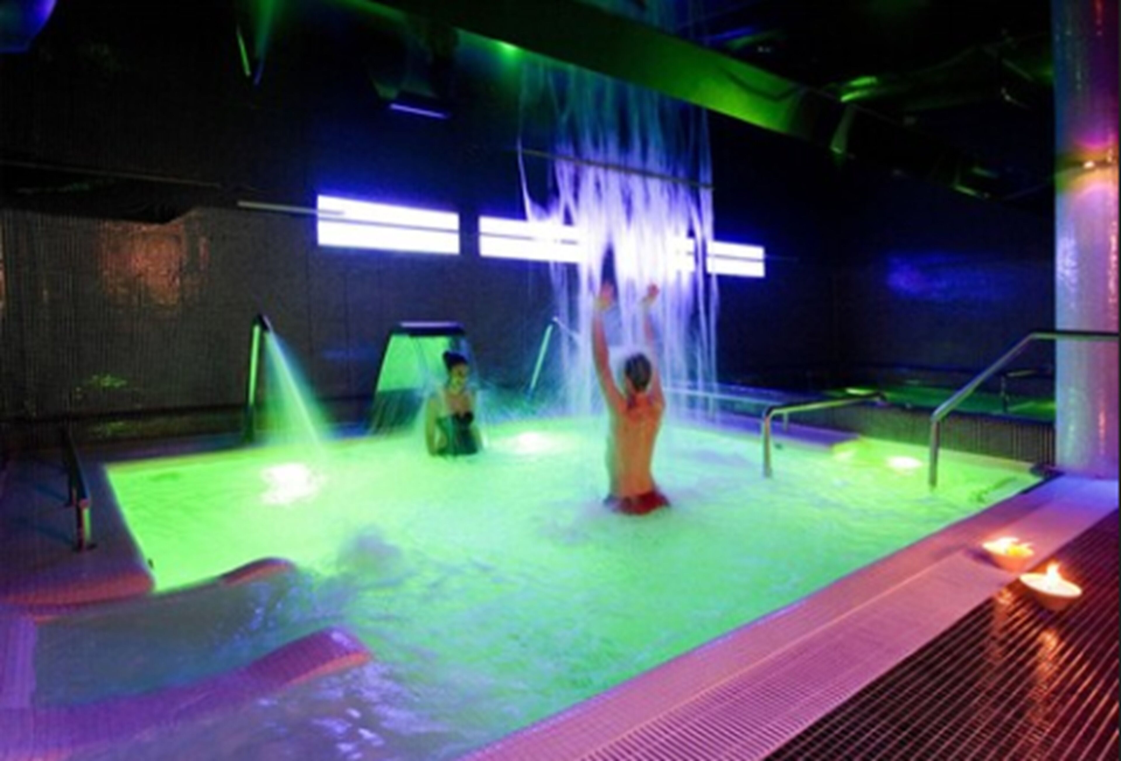 hot tub, steam room, body treatments, hydrotherapy, body wraps