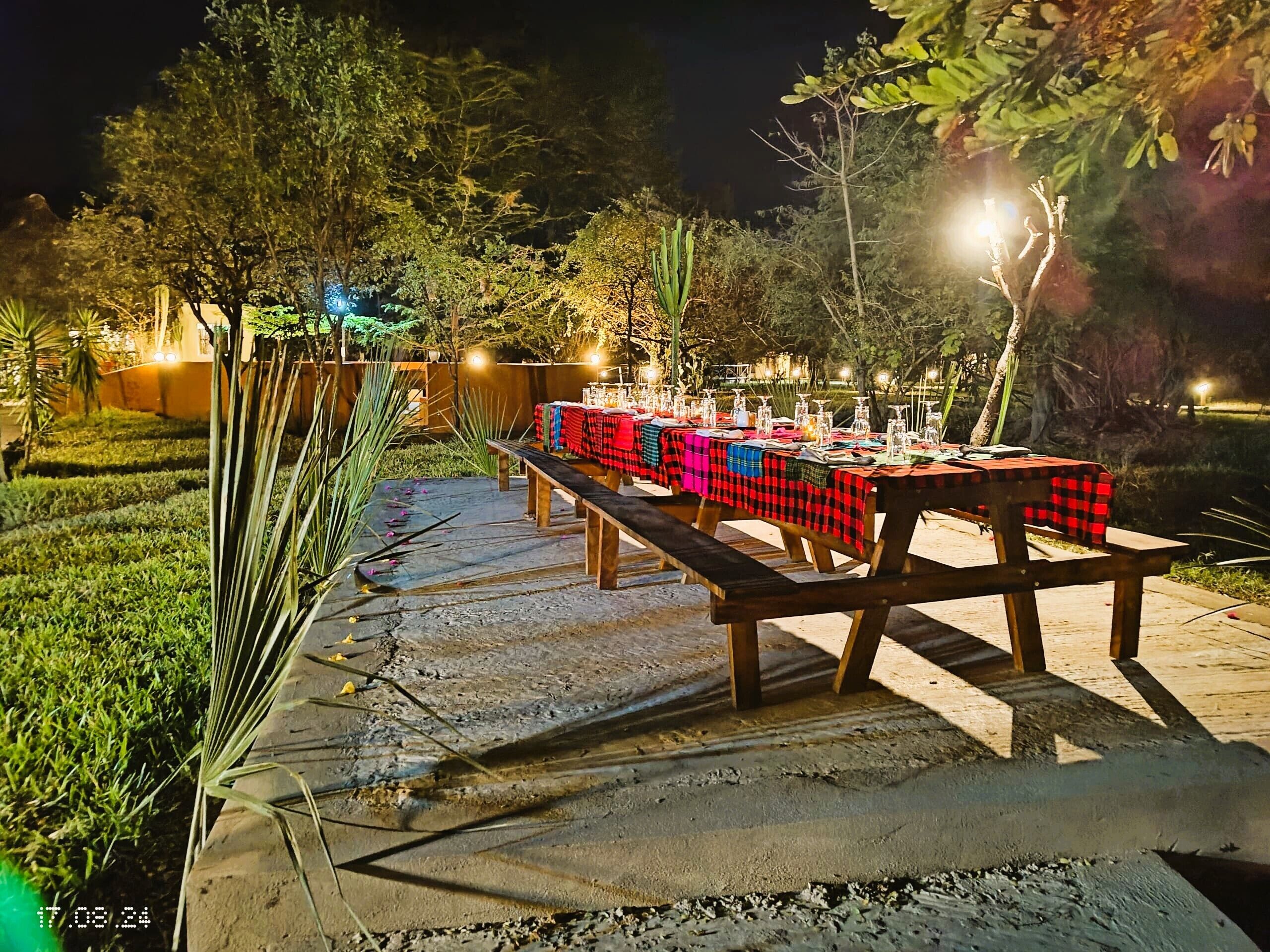 Outdoor dining